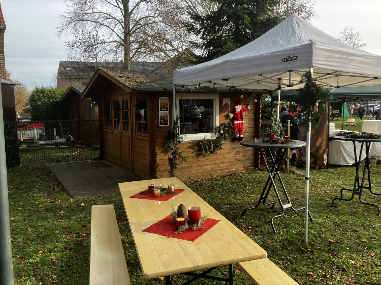 Aufbau Weihnachtsmarkt